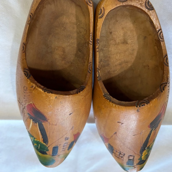 Antique Hand Made Dutch Wooden Wall Hanging Clogs - Picture 1 of 2